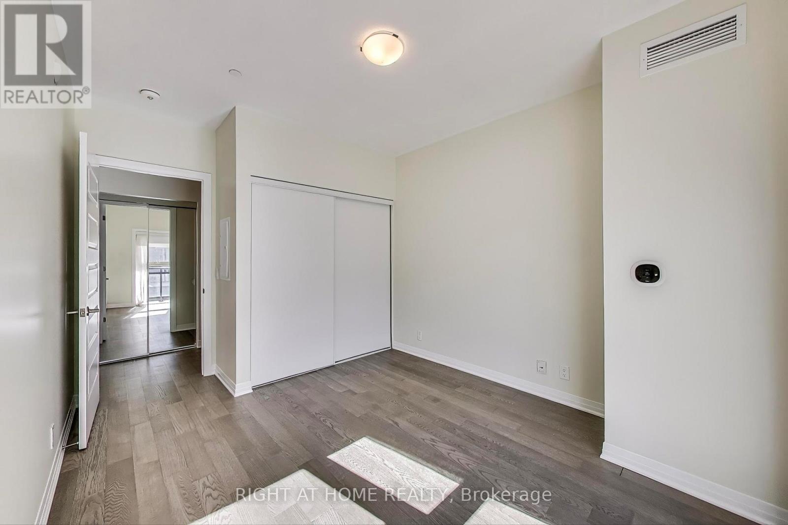 401 - 102 Grovewood Common Circle, Oakville, Ontario  L6H 0X2 - Photo 25 - W12453357