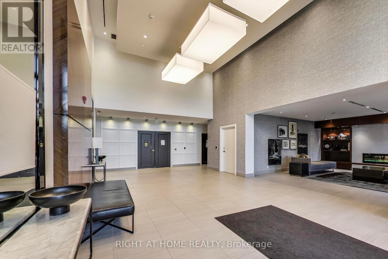 401 - 102 Grovewood Common Circle, Oakville, Ontario  L6H 0X2 - Photo 8 - W12453357