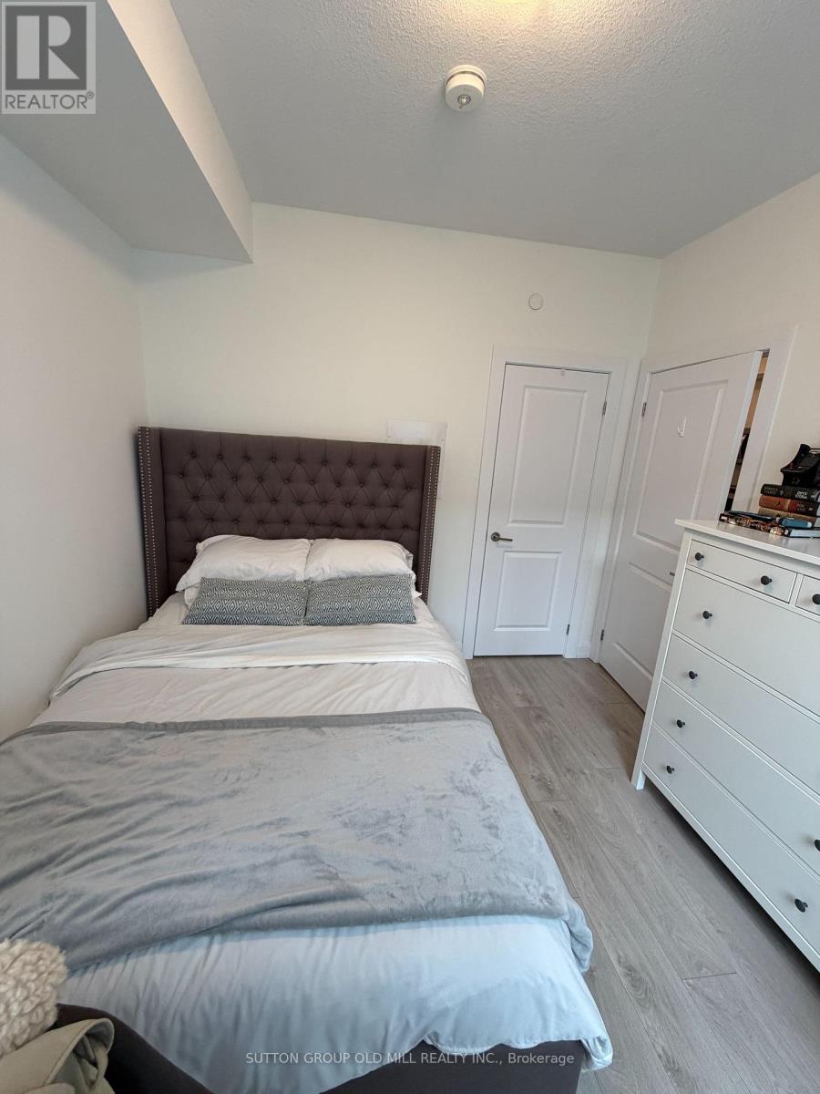 316 - 3220 William Coltson Avenue, Oakville, Ontario  L6H 7X9 - Photo 14 - W12453362