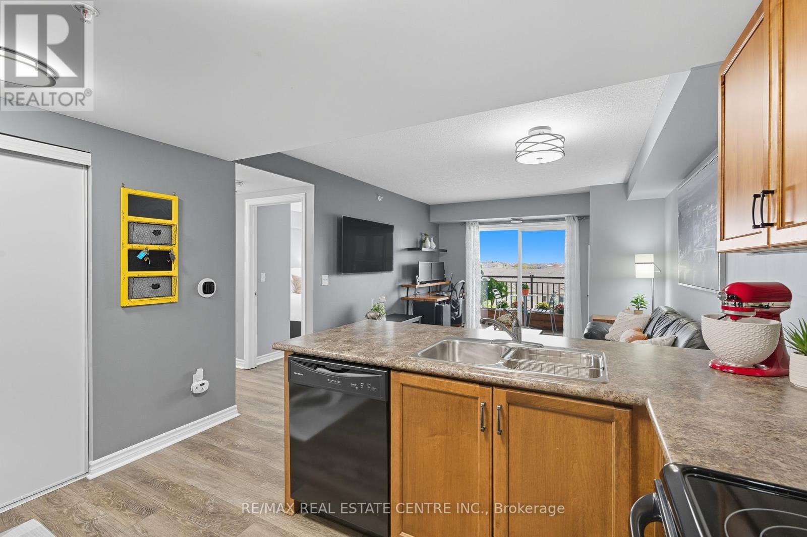 411 - 67 Kingsbury Square, Guelph, Ontario  N1L 0L3 - Photo 15 - X12453354