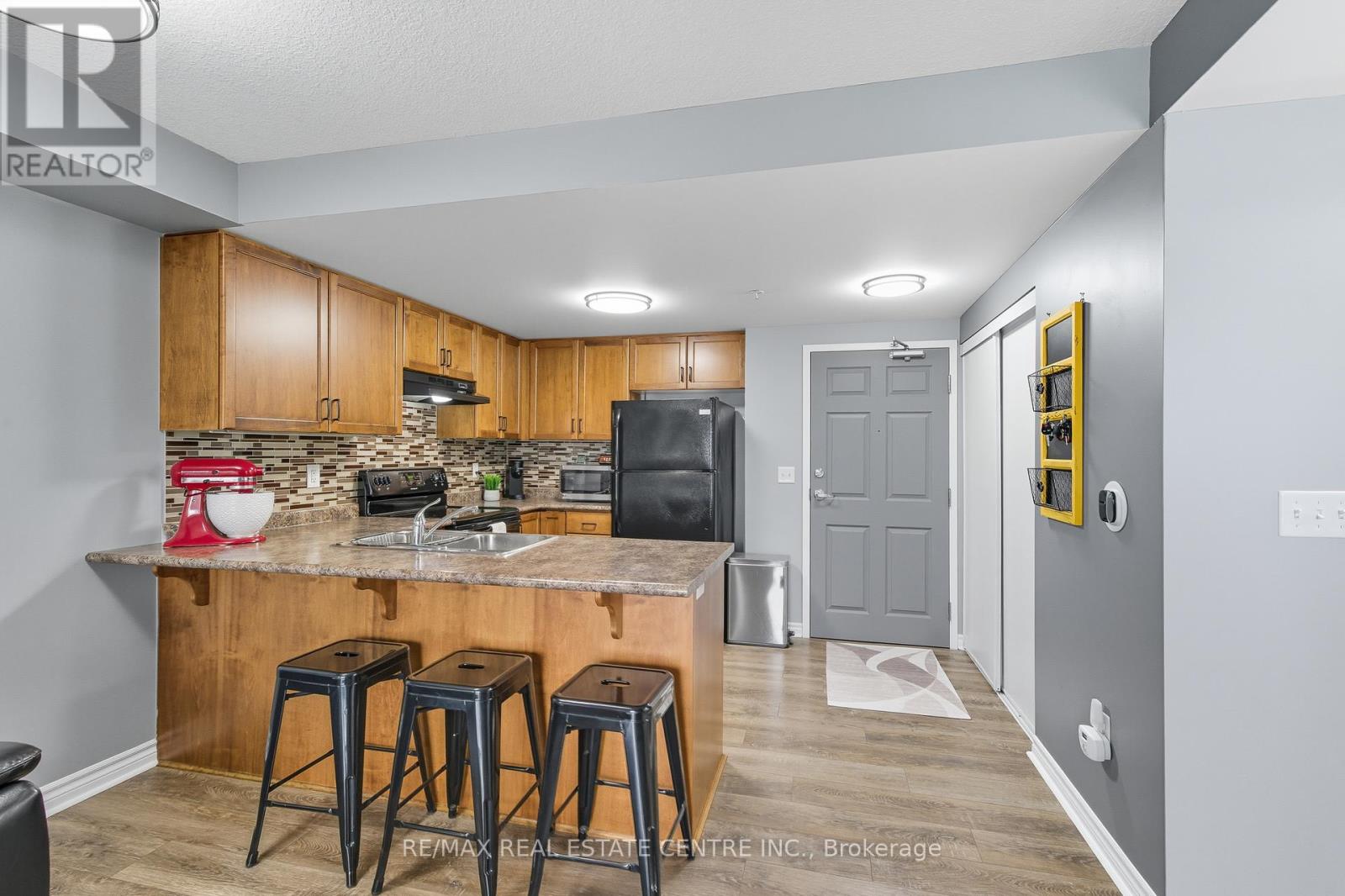 411 - 67 Kingsbury Square, Guelph, Ontario  N1L 0L3 - Photo 9 - X12453354