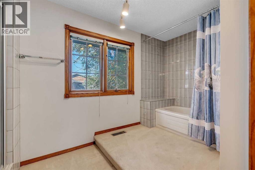 63 Edgehill Crescent Nw, Calgary, Alberta  T3A 2X5 - Photo 30 - A2257923