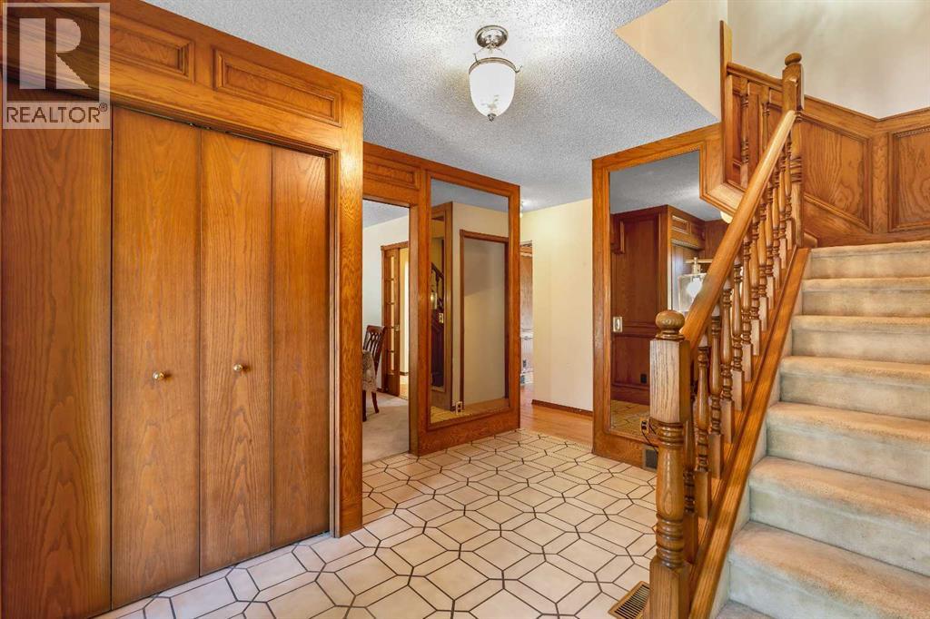 63 Edgehill Crescent Nw, Calgary, Alberta  T3A 2X5 - Photo 26 - A2257923