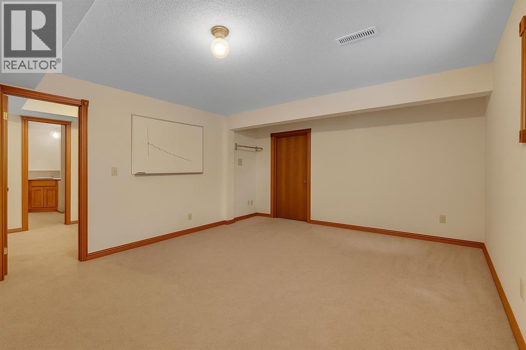 63 Edgehill Crescent Nw, Calgary, Alberta  T3A 2X5 - Photo 46 - A2257923