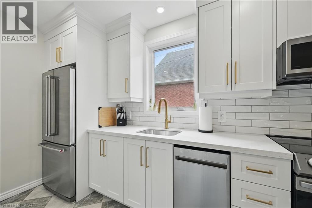 105 Weir Street S, Hamilton, Ontario  L8K 3A8 - Photo 14 - 40771125