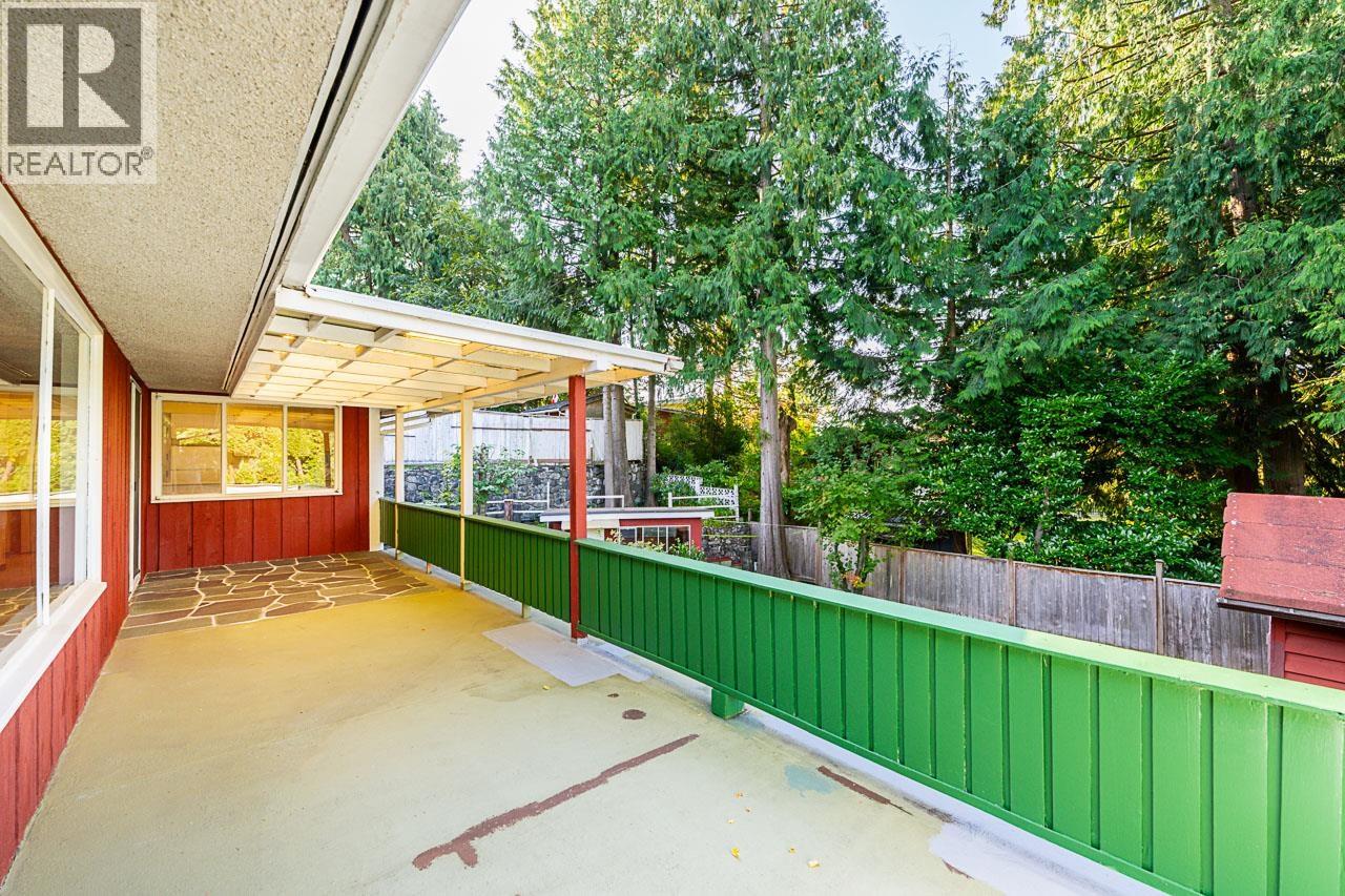 723 Handsworth Road, North Vancouver, British Columbia  V7R 1Z9 - Photo 9 - R3052386
