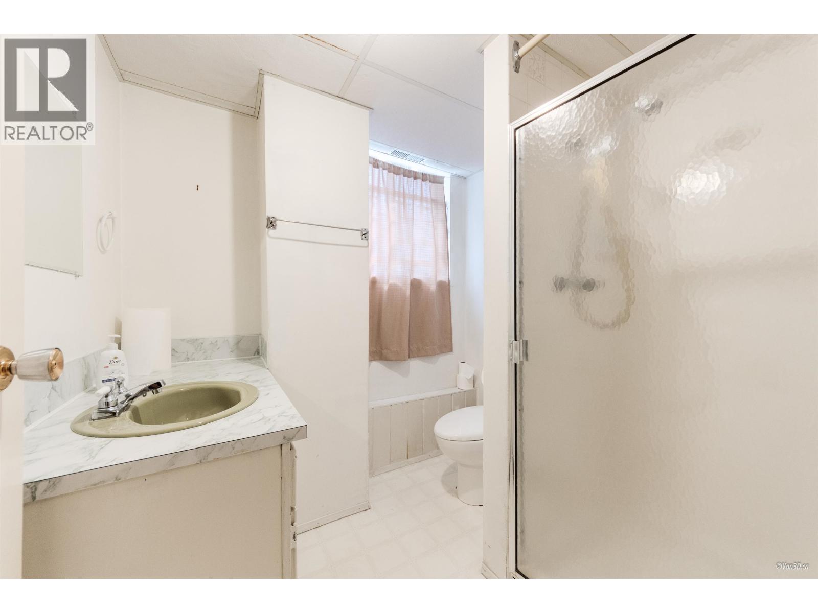 1632 Como Lake Avenue, Coquitlam, British Columbia  V3J 3P6 - Photo 10 - R3056716