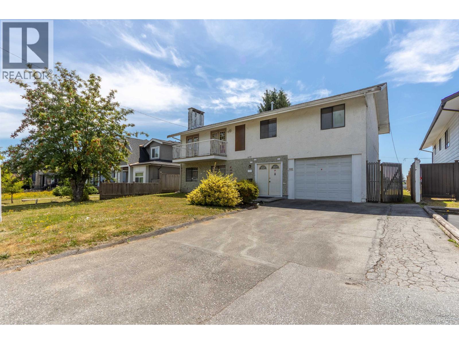 1632 Como Lake Avenue, Coquitlam, British Columbia  V3J 3P6 - Photo 1 - R3056716