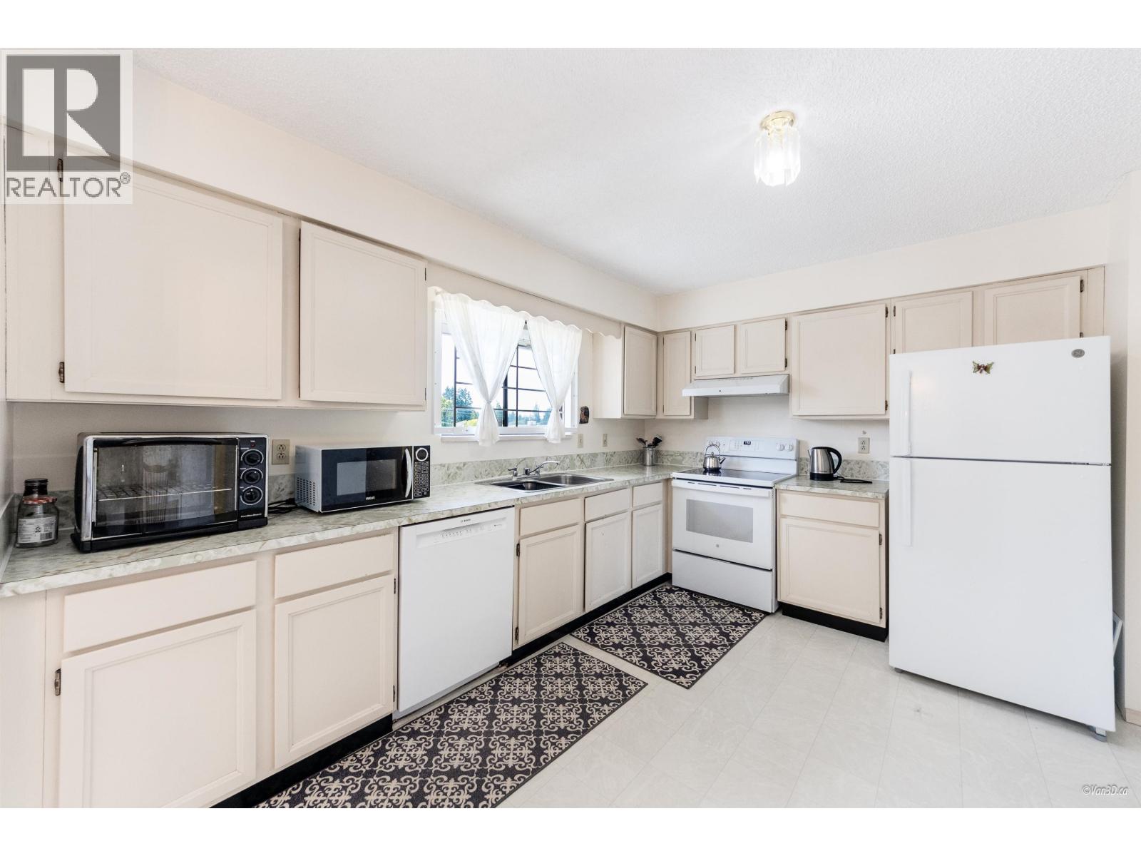 1632 Como Lake Avenue, Coquitlam, British Columbia  V3J 3P6 - Photo 4 - R3056716