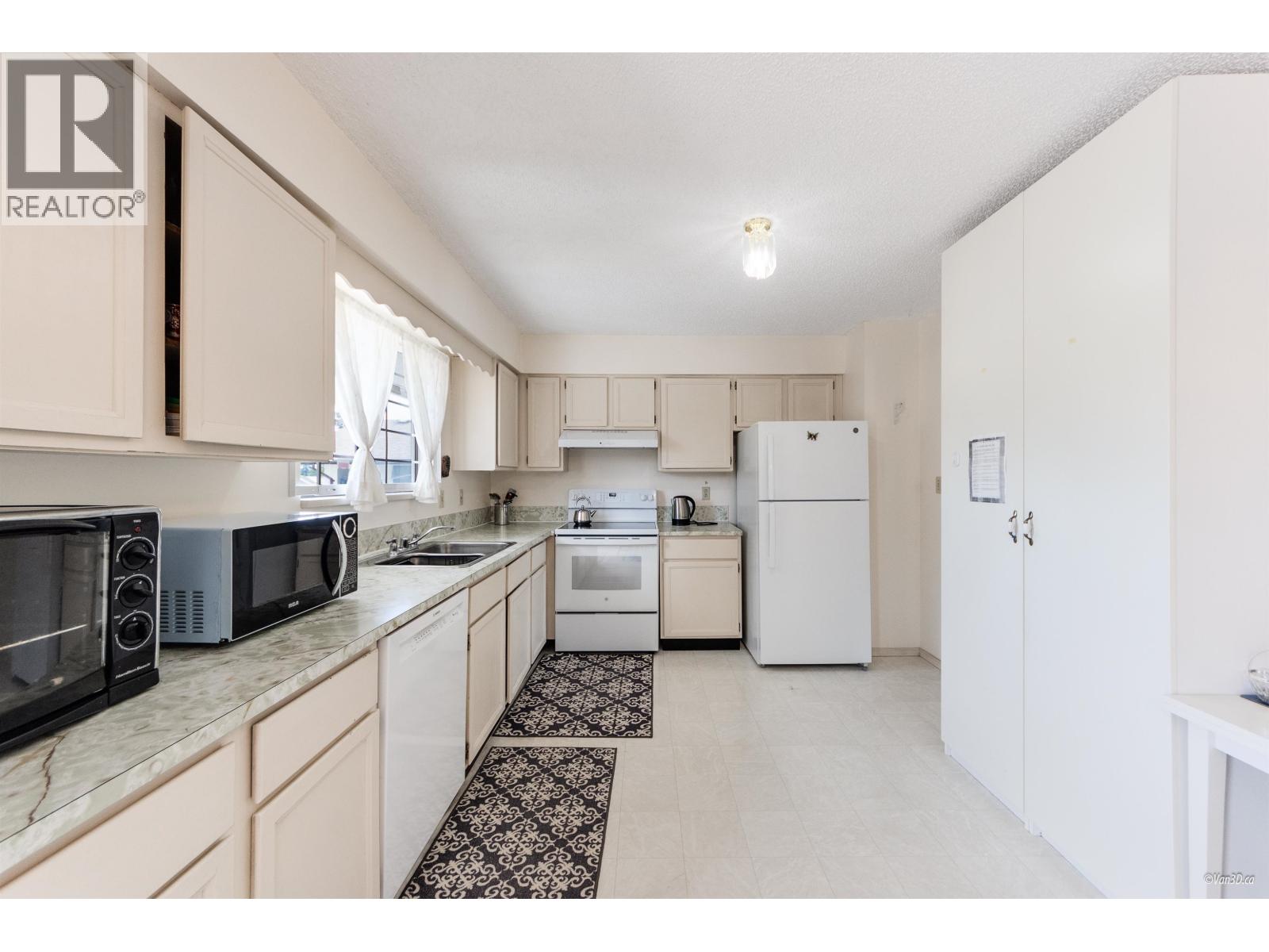 1632 Como Lake Avenue, Coquitlam, British Columbia  V3J 3P6 - Photo 5 - R3056716