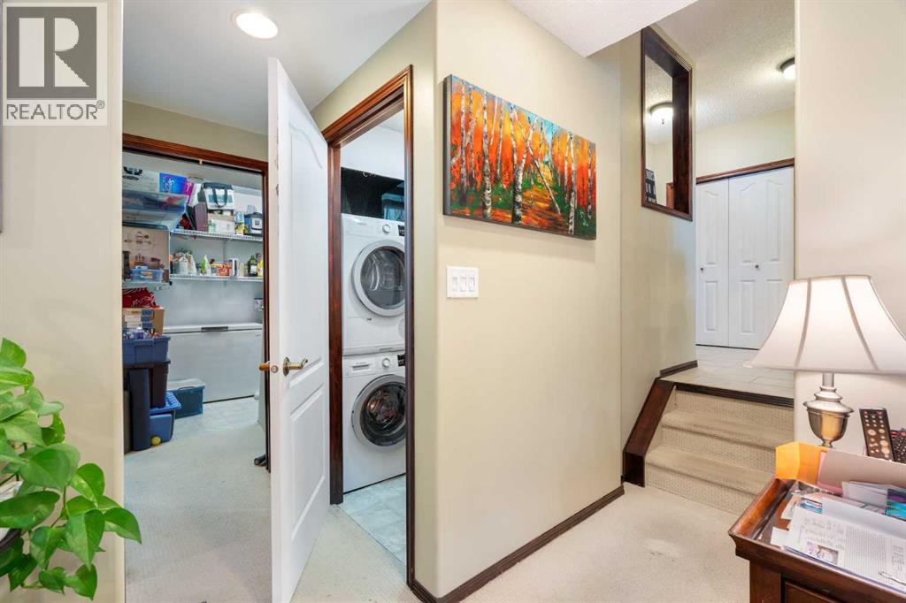 113 Sierra Vista Terrace Sw, Calgary, Alberta  T3H 3C4 - Photo 36 - A2246277