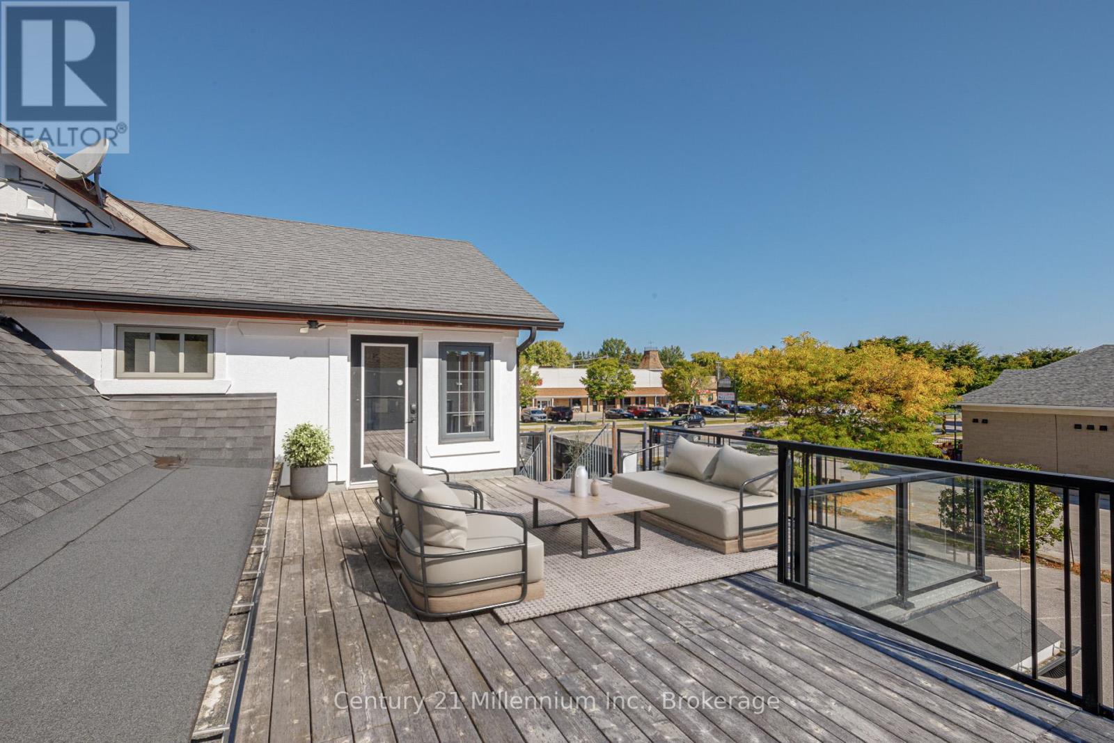 Upper Unit - 510 First Street, Collingwood, Ontario  L9Y 1B8 - Photo 24 - S12420679