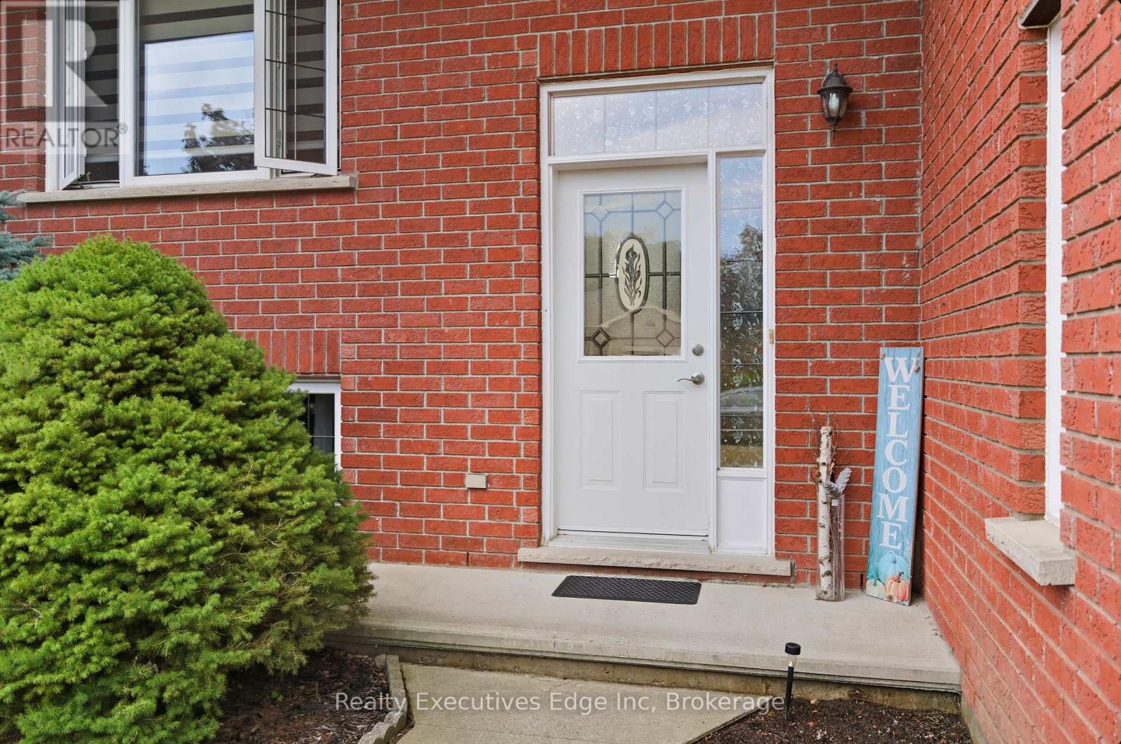 20 Landon Avenue, Norfolk, Ontario  N3Y 5J8 - Photo 4 - X12453403