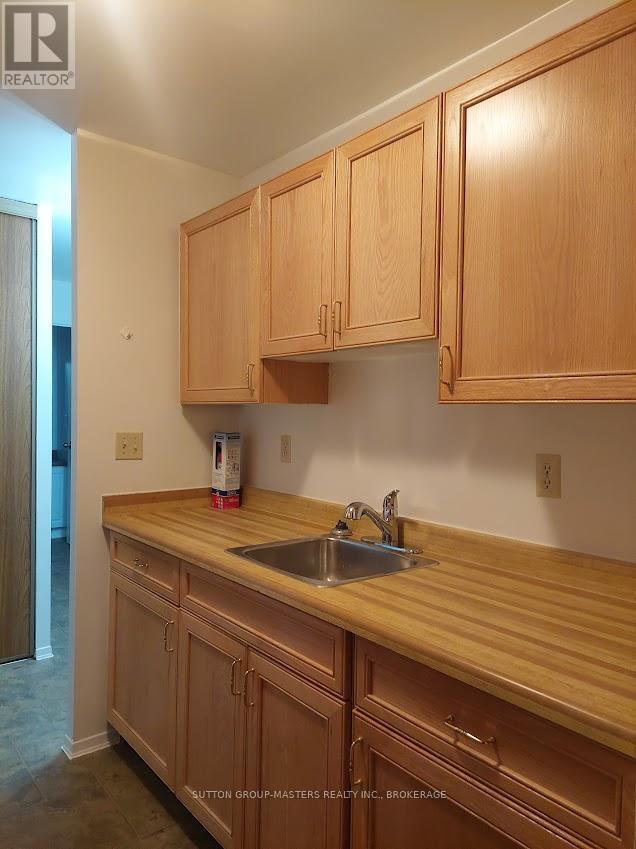 503 - 17 Eldon Hall Place, Kingston, Ontario  K7M 7H5 - Photo 6 - X12453396