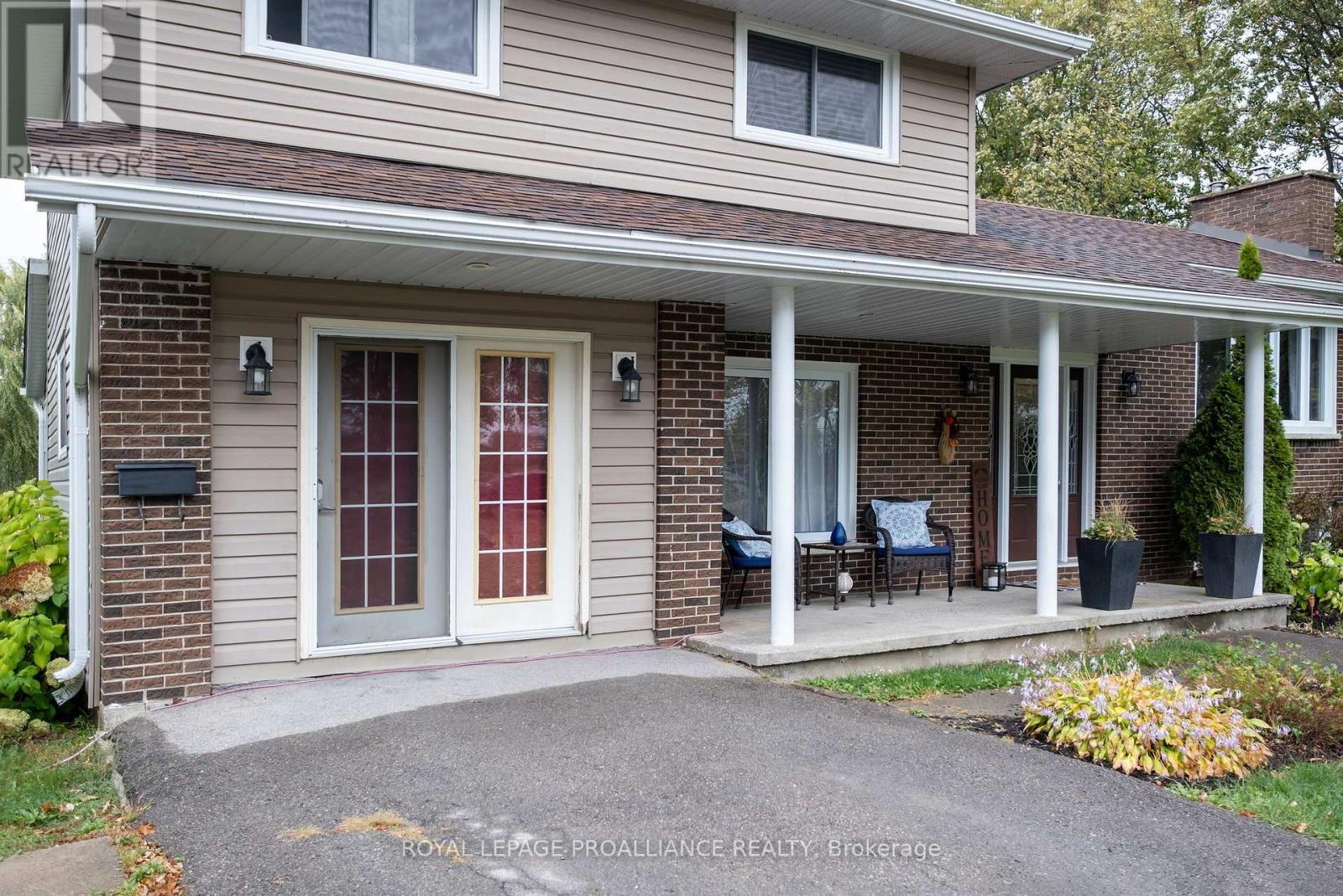 208 Ritz Road, Belleville, Ontario  K0K 1V0 - Photo 6 - X12453367