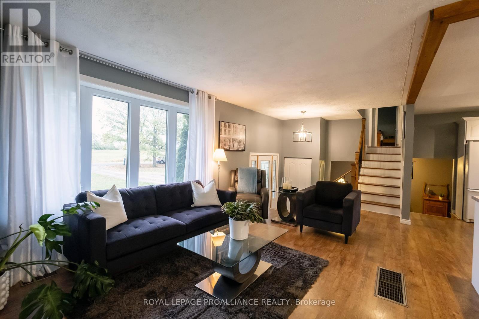 208 Ritz Road, Belleville, Ontario  K0K 1V0 - Photo 9 - X12453367