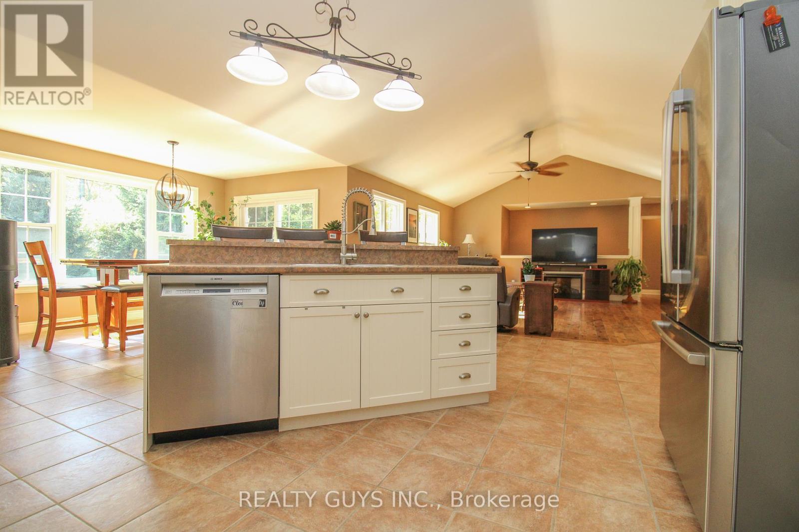 136 Cottingham Road, Kawartha Lakes (Emily), Ontario  K0L 2W0 - Photo 32 - X12453397
