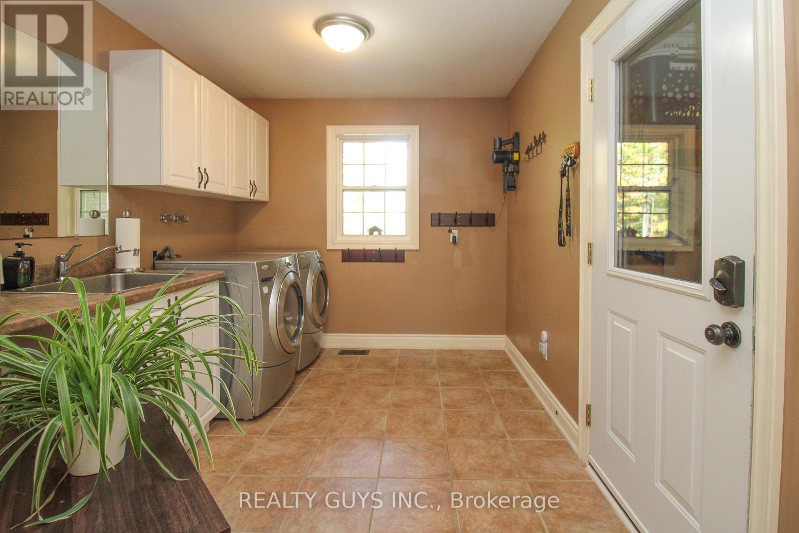136 Cottingham Road, Kawartha Lakes (Emily), Ontario  K0L 2W0 - Photo 34 - X12453397