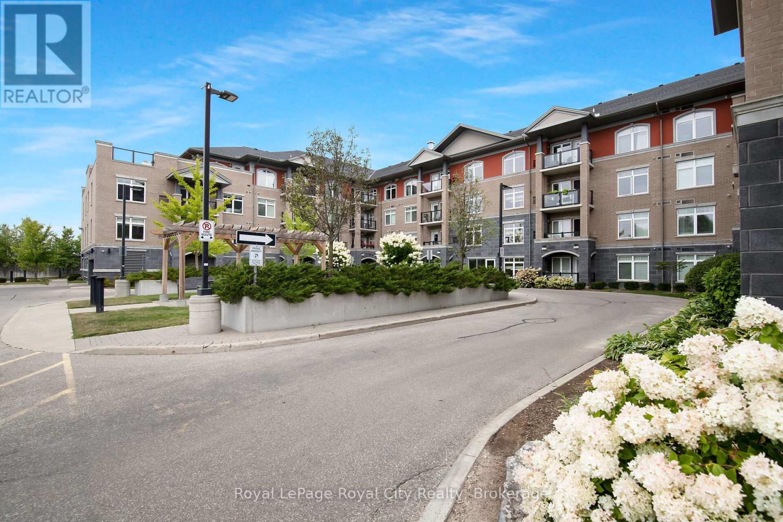 408 - 106 Bard Boulevard, Guelph (Pineridge/westminster Woods), Ontario  N1L 0L8 - Photo 5 - X12453418