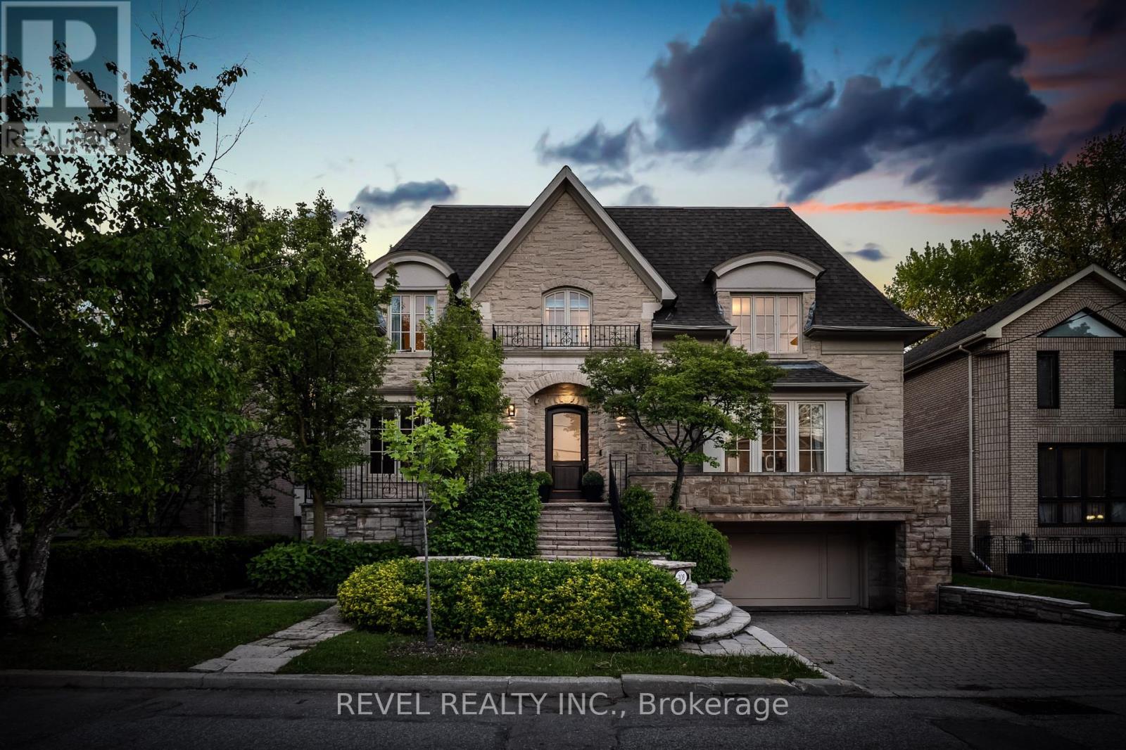 208 Carmichael Avenue, Toronto, Ontario  M5M 2X3 - Photo 49 - C12337806