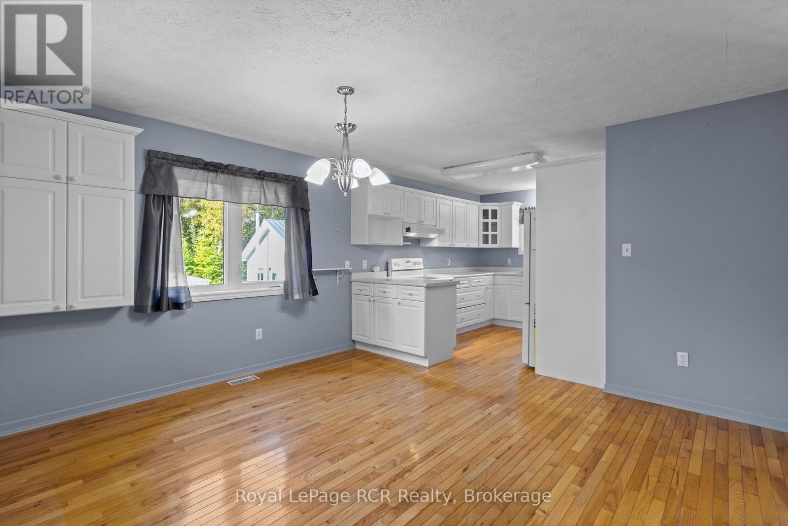 505 Pike Bay Road W, Northern Bruce Peninsula, Ontario  N0H 1W0 - Photo 16 - X12434809
