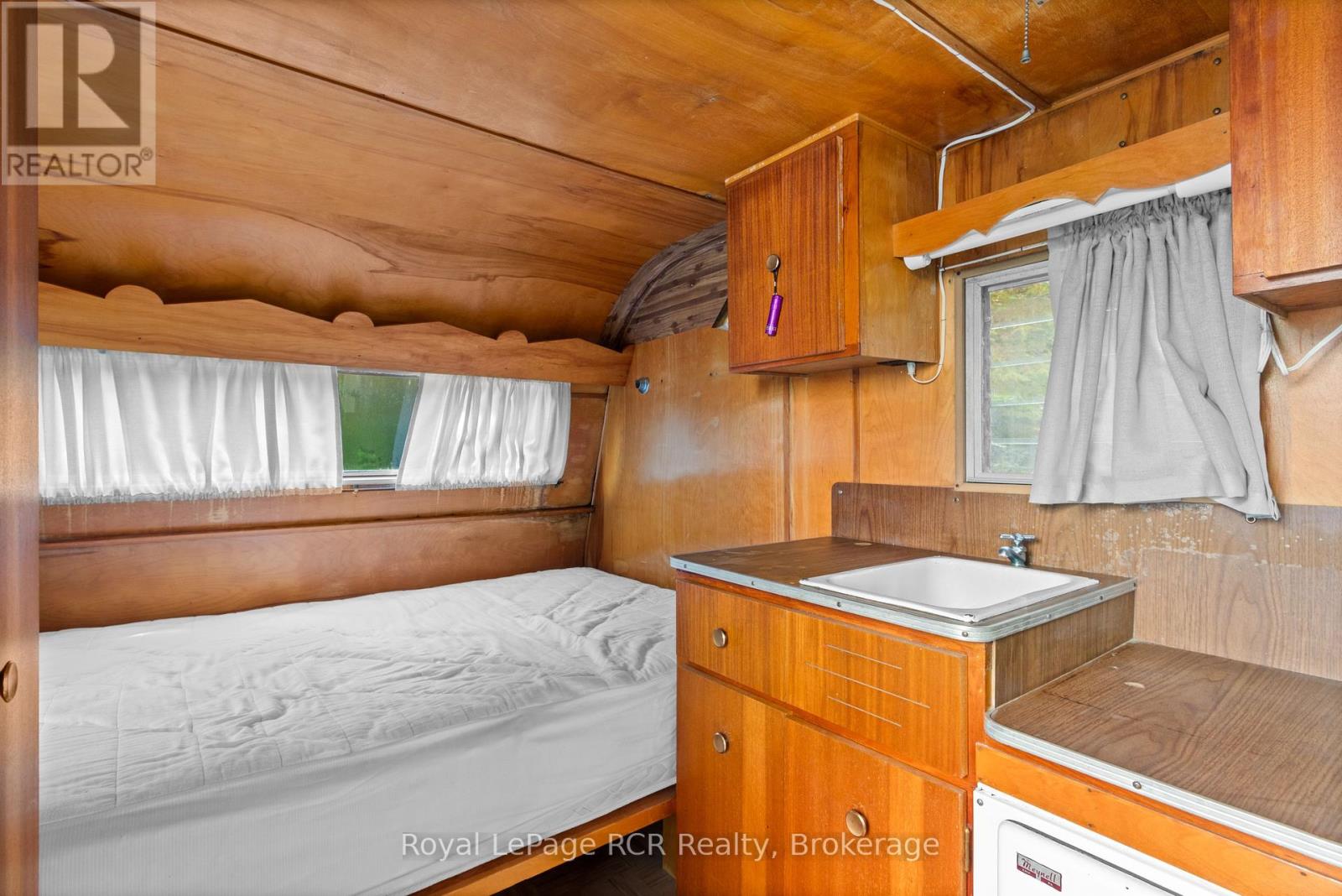505 Pike Bay Road W, Northern Bruce Peninsula, Ontario  N0H 1W0 - Photo 47 - X12434809