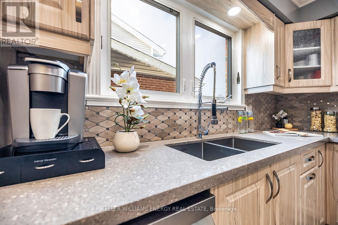 416 Mayfair Avenue, Oshawa, Ontario  L1G 2X9 - Photo 11 - E12451118