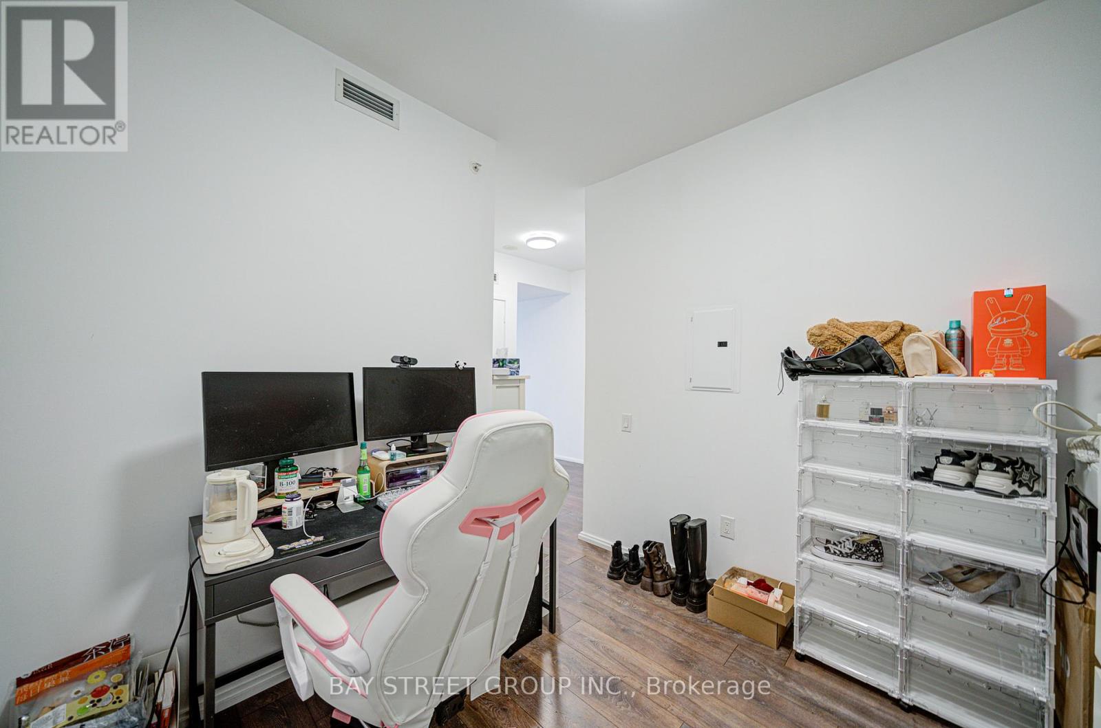 1201 - 45 Charles Street E, Toronto, Ontario  M4Y 0B8 - Photo 8 - C12453376