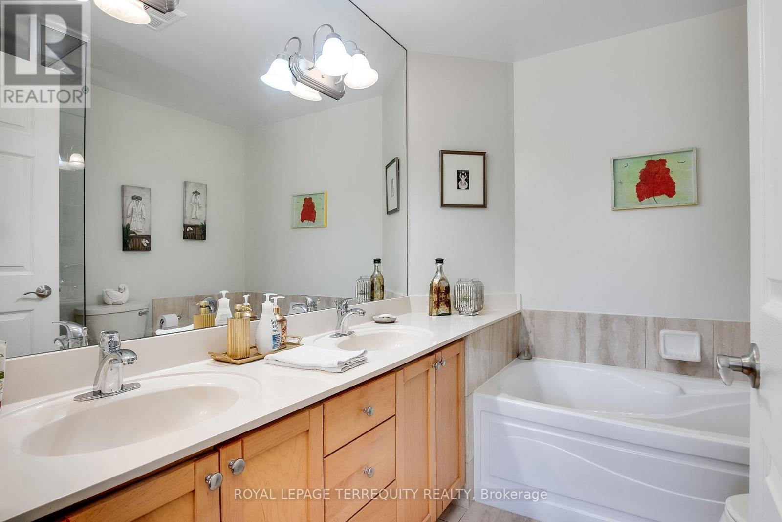 120 - 80 Harrison Garden Boulevard, Toronto, Ontario  M2N 7E3 - Photo 18 - C12453413