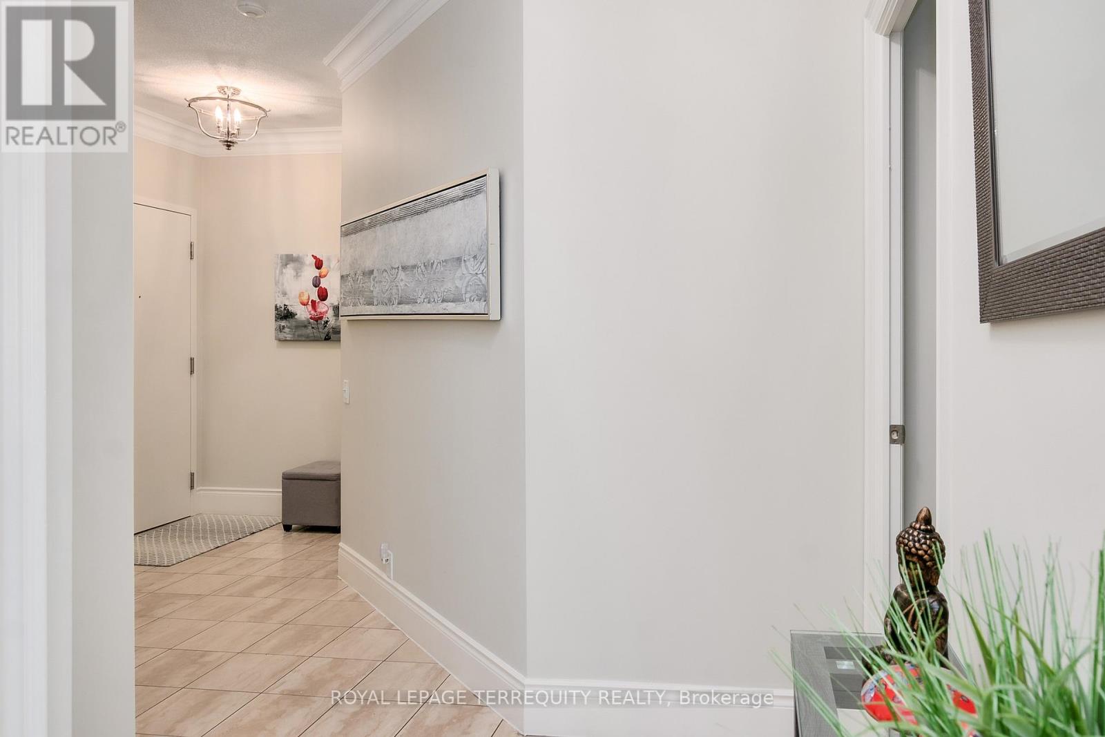 120 - 80 Harrison Garden Boulevard, Toronto, Ontario  M2N 7E3 - Photo 5 - C12453413