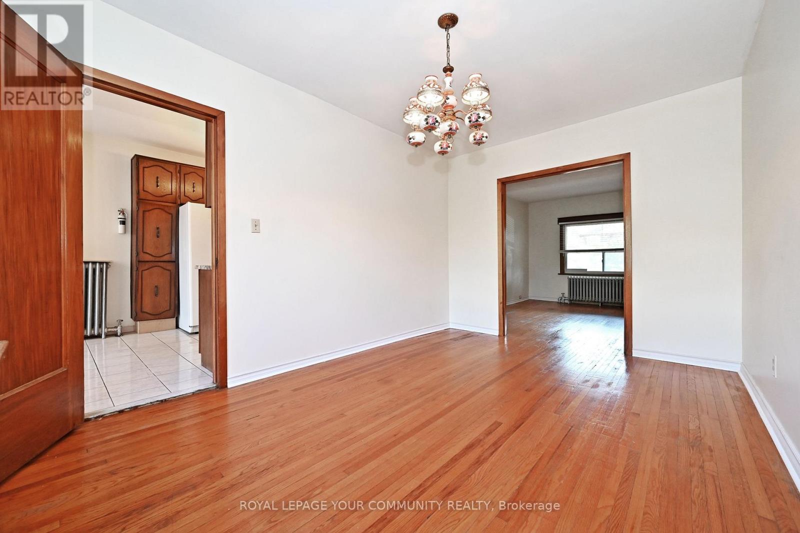 284 Wolverleigh Boulevard, Toronto, Ontario  M4C 1S4 - Photo 13 - E12453369