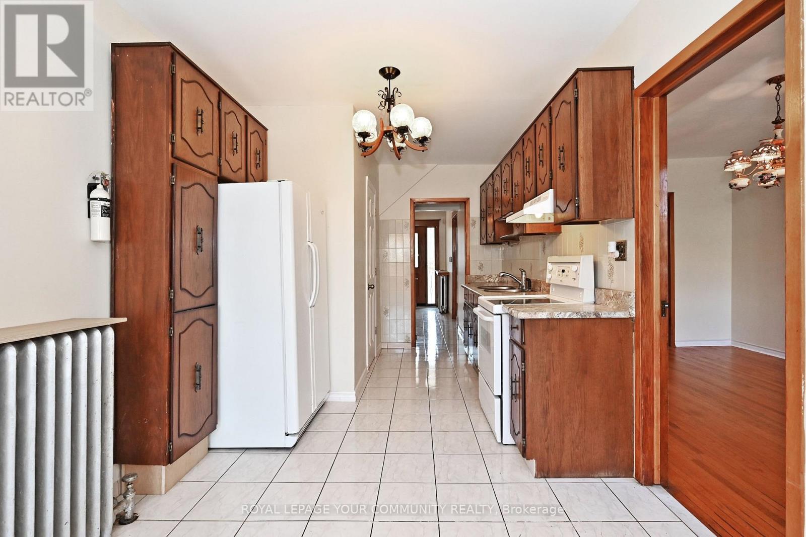 284 Wolverleigh Boulevard, Toronto, Ontario  M4C 1S4 - Photo 14 - E12453369
