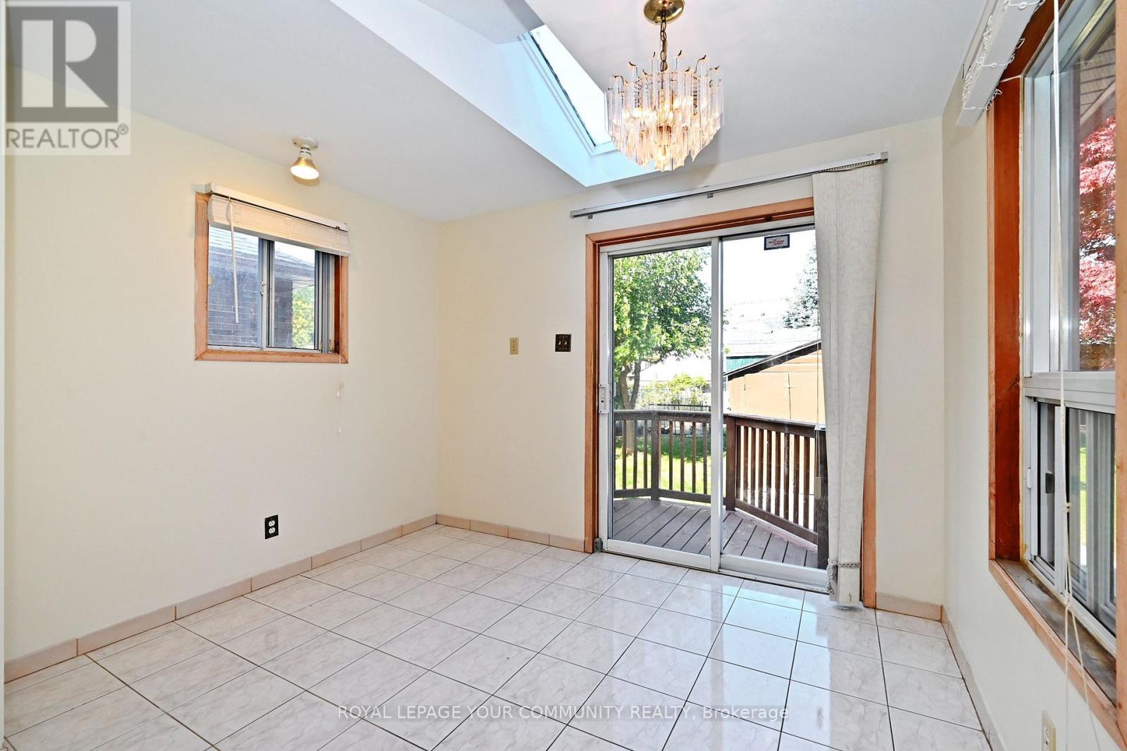 284 Wolverleigh Boulevard, Toronto, Ontario  M4C 1S4 - Photo 18 - E12453369