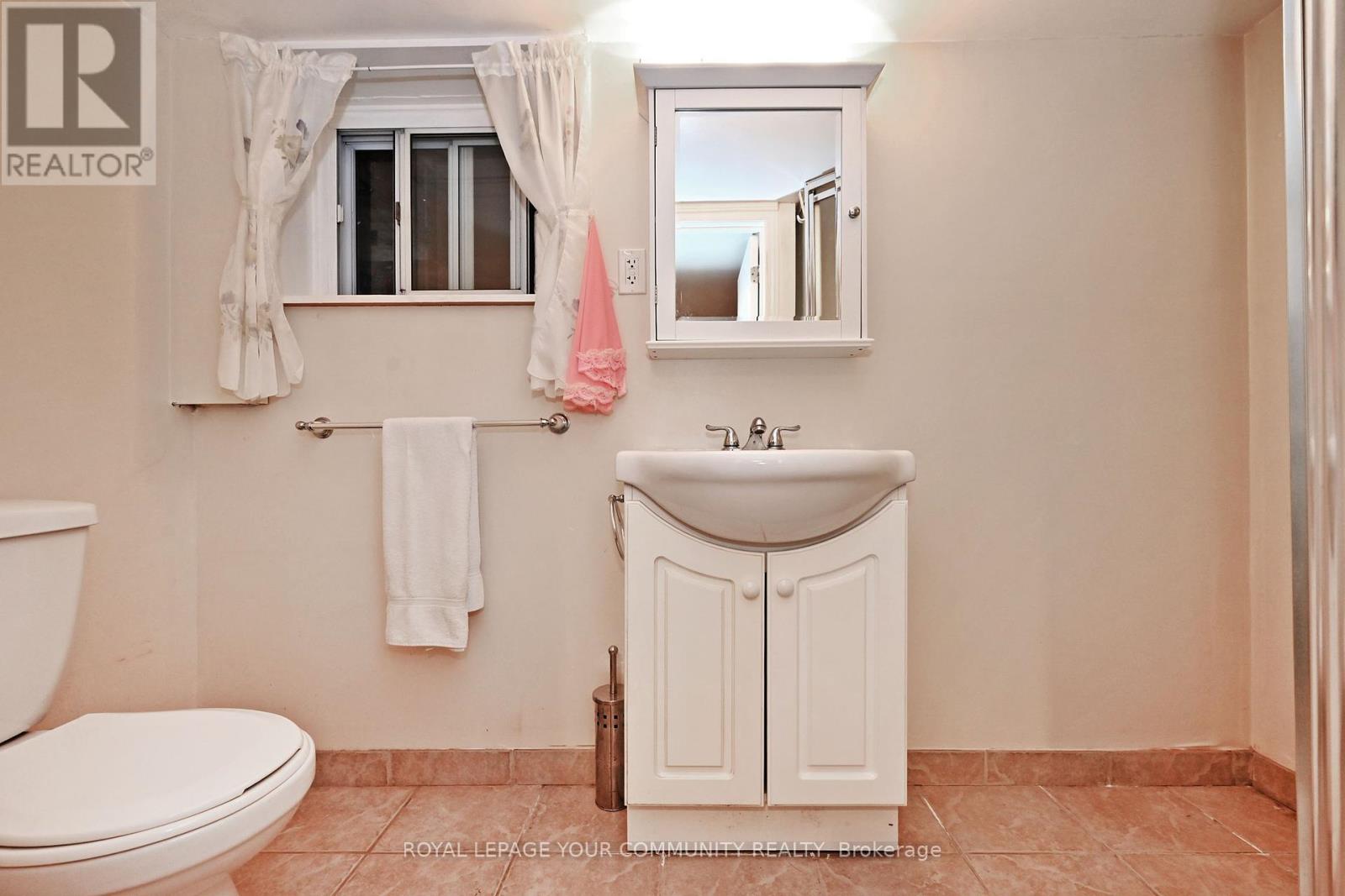 284 Wolverleigh Boulevard, Toronto, Ontario  M4C 1S4 - Photo 40 - E12453369