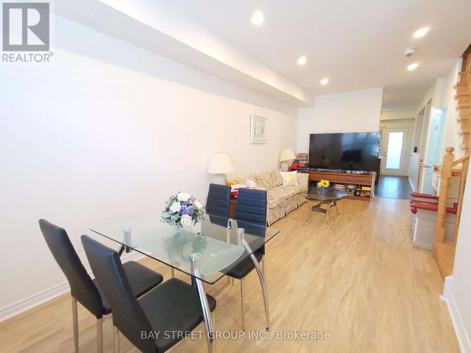 5 - 5 Eaton Park Lane, Toronto, Ontario  M1W 0A5 - Photo 3 - E12453382