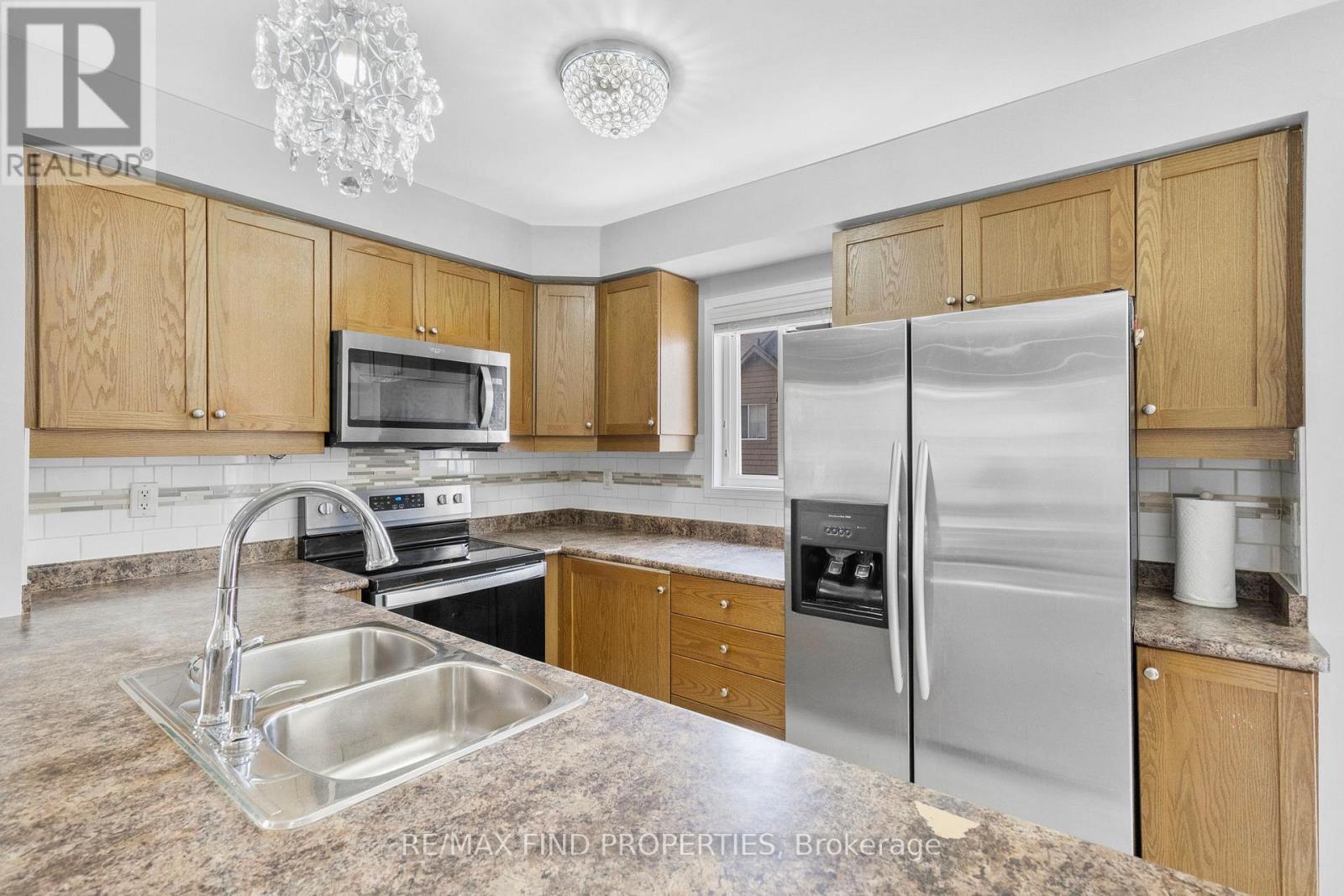 24 Bartolo Lane, Ajax, Ontario  L1T 0C2 - Photo 16 - E12453393