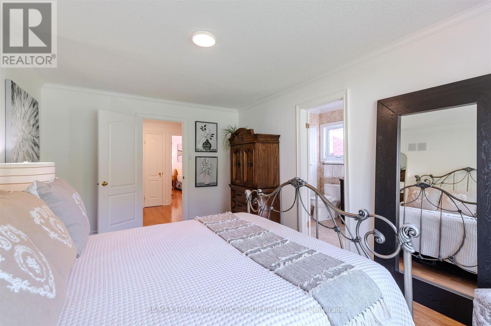 332 John Bowser Crescent, Newmarket, Ontario  L3Y 7P2 - Photo 19 - N12453400