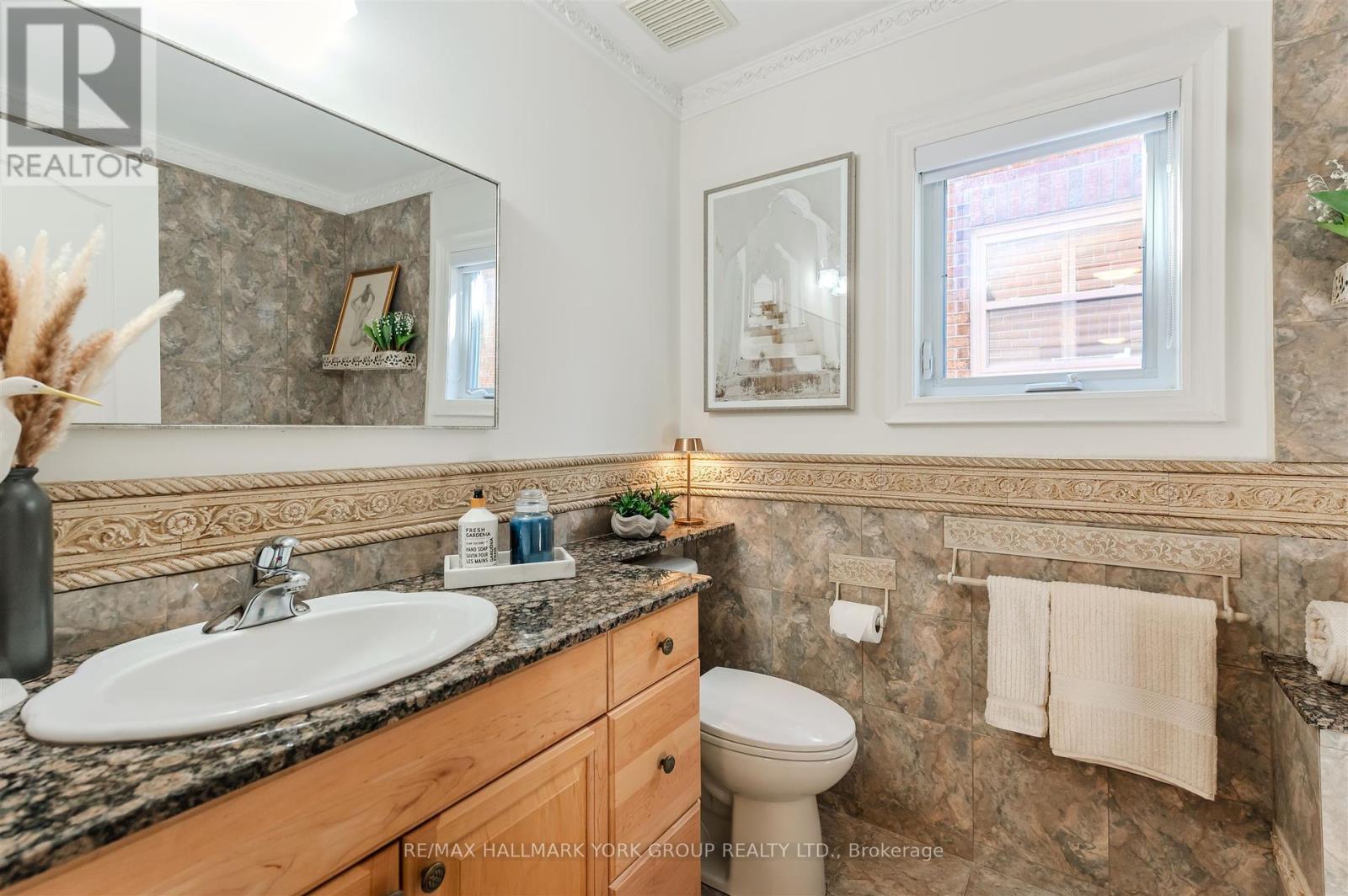 332 John Bowser Crescent, Newmarket, Ontario  L3Y 7P2 - Photo 24 - N12453400