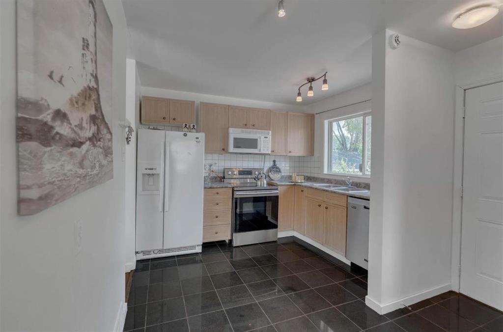6 Madrill Close, Winnipeg, Manitoba  R2P 0J1 - Photo 8 - 202526181