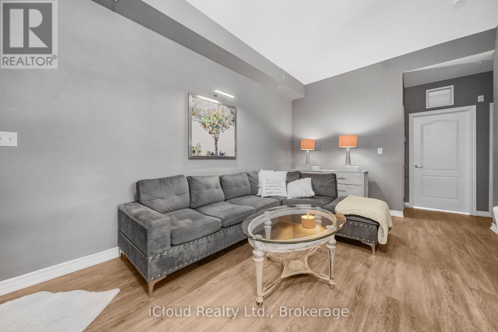 411 - 1440 Main Street E, Milton, Ontario  L9T 8W3 - Photo 5 - W12453364