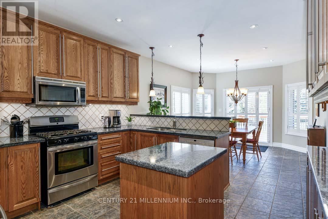 8 Castlewood Court, Caledon, Ontario  L7K 0C1 - Photo 17 - W12453371