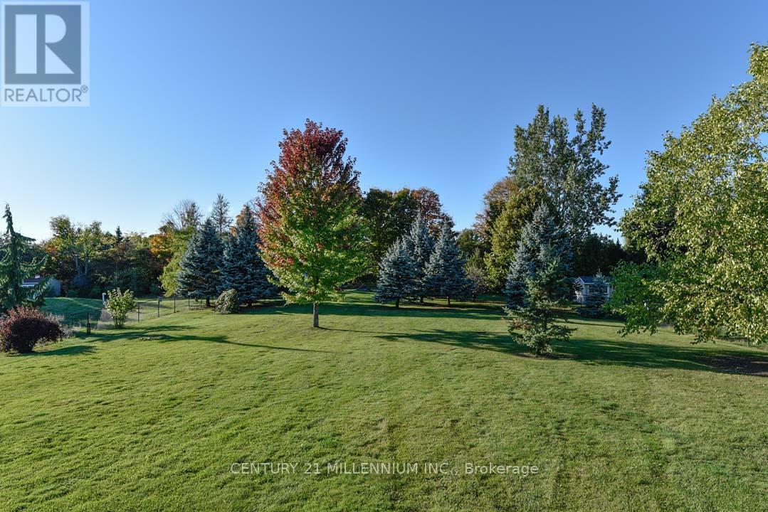 8 Castlewood Court, Caledon, Ontario  L7K 0C1 - Photo 23 - W12453371