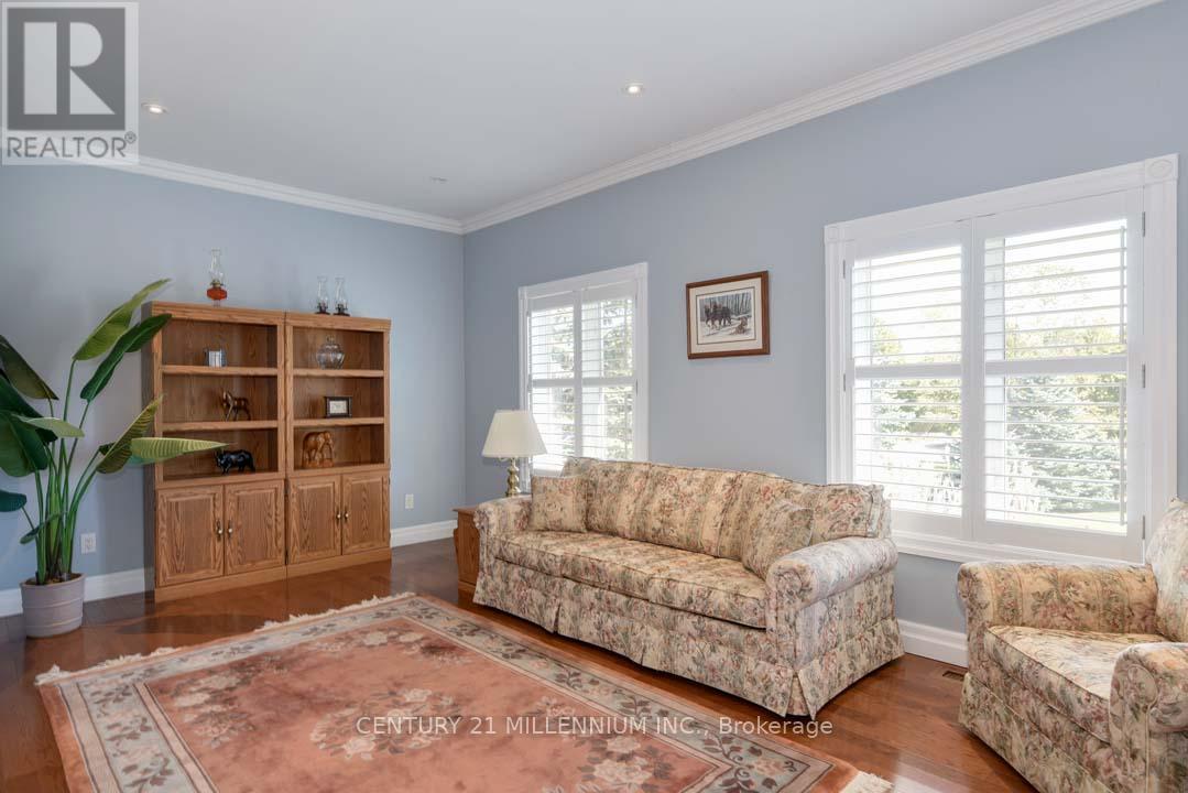 8 Castlewood Court, Caledon, Ontario  L7K 0C1 - Photo 33 - W12453371