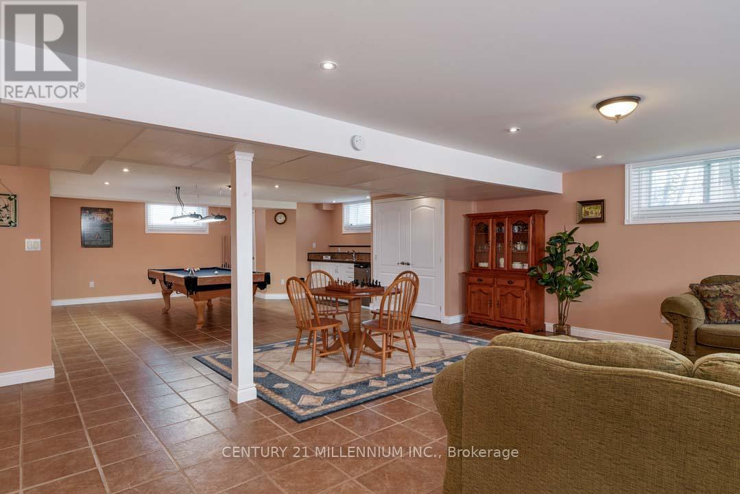 8 Castlewood Court, Caledon, Ontario  L7K 0C1 - Photo 40 - W12453371