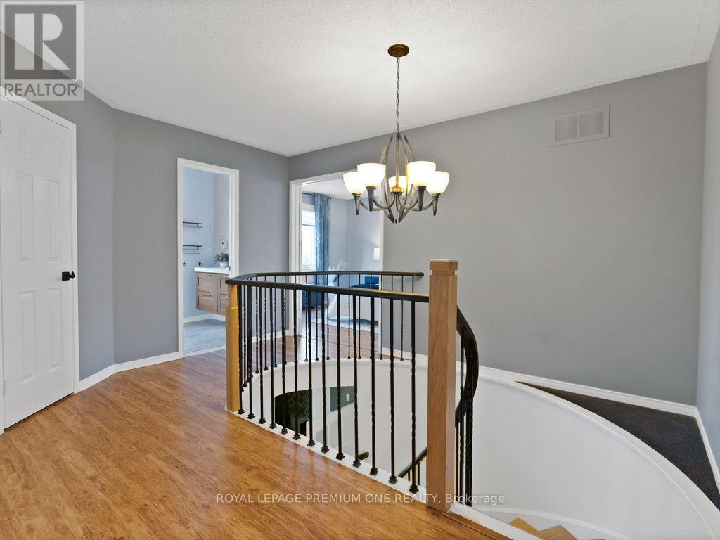 417 Kingsview Drive, Caledon, Ontario  L7E 1J4 - Photo 13 - W12453372