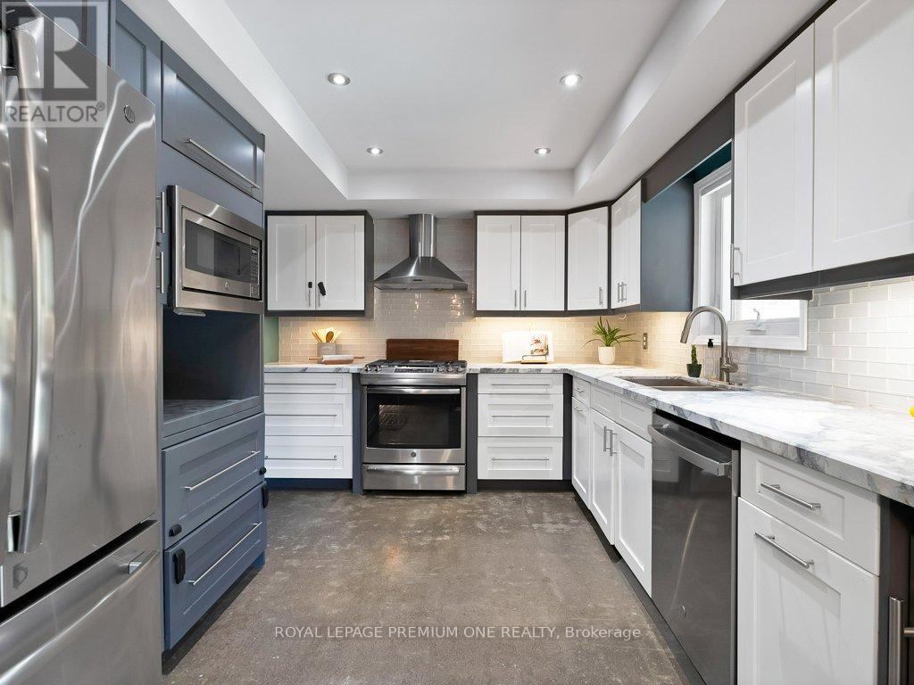 417 Kingsview Drive, Caledon, Ontario  L7E 1J4 - Photo 6 - W12453372