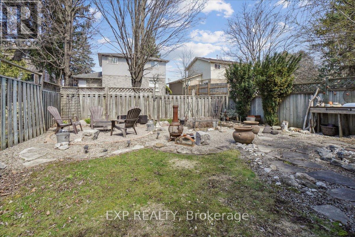 7 Rosset Valley Court, Halton Hills, Ontario  L7G 5E1 - Photo 34 - W12453389