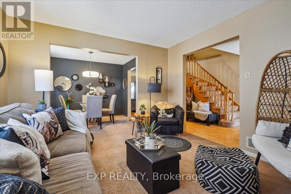 7 Rosset Valley Court, Halton Hills, Ontario  L7G 5E1 - Photo 8 - W12453389