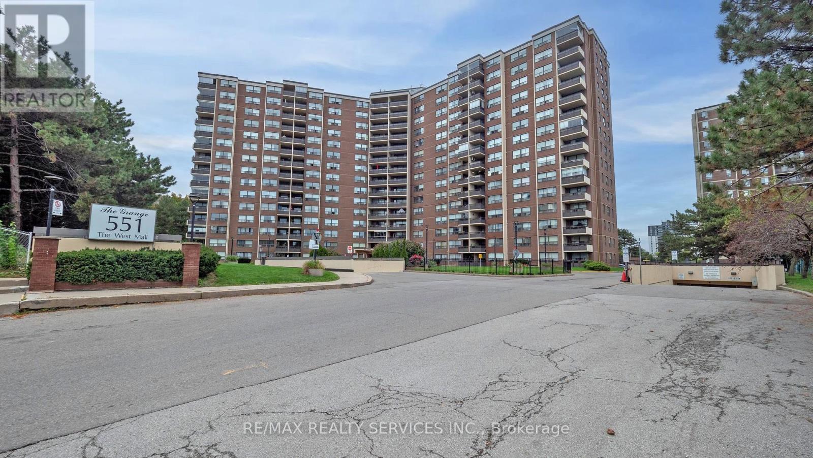 1219 - 551 THE WEST MALL, Toronto, Ontario