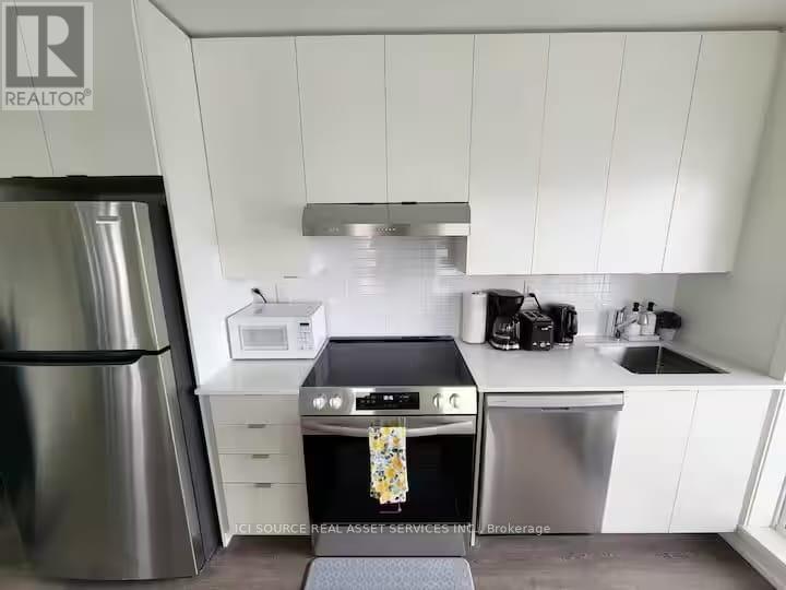 506 - 135 Canon Jackson Drive, Toronto, Ontario  M6M 0C3 - Photo 5 - W12453407